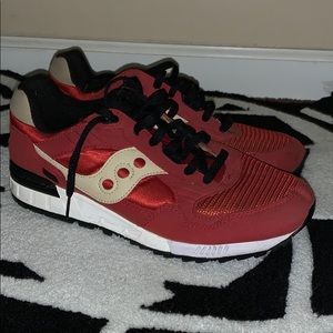Saucony Shadow 5000 size 10.5